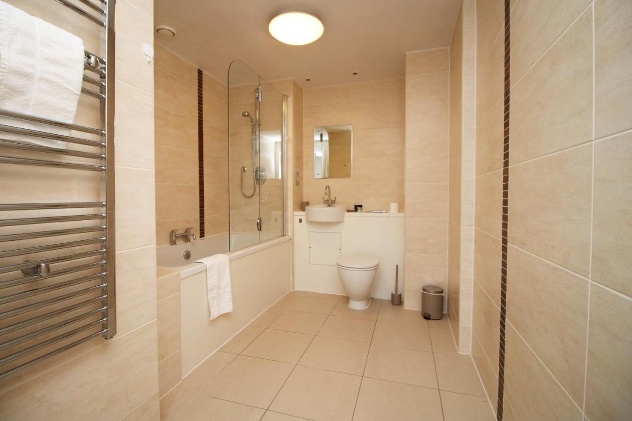 No 1 Under The Clock By Ssw - 1br, Right In The Centre, Sleeps 4 *